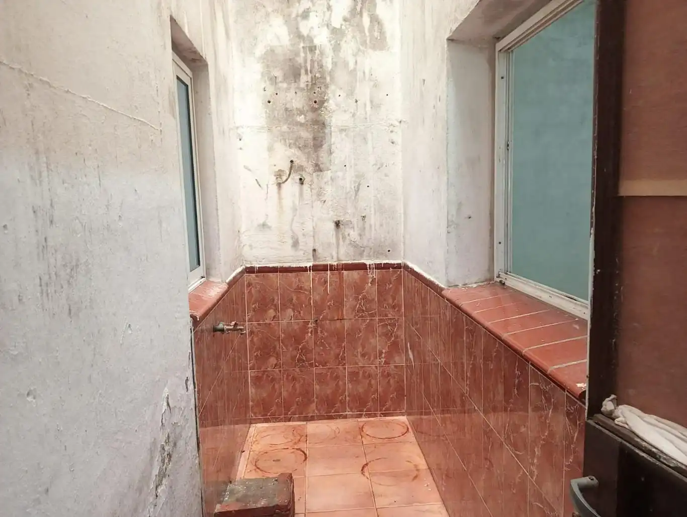 Baño de Piso en venta en Algeciras con Terraza