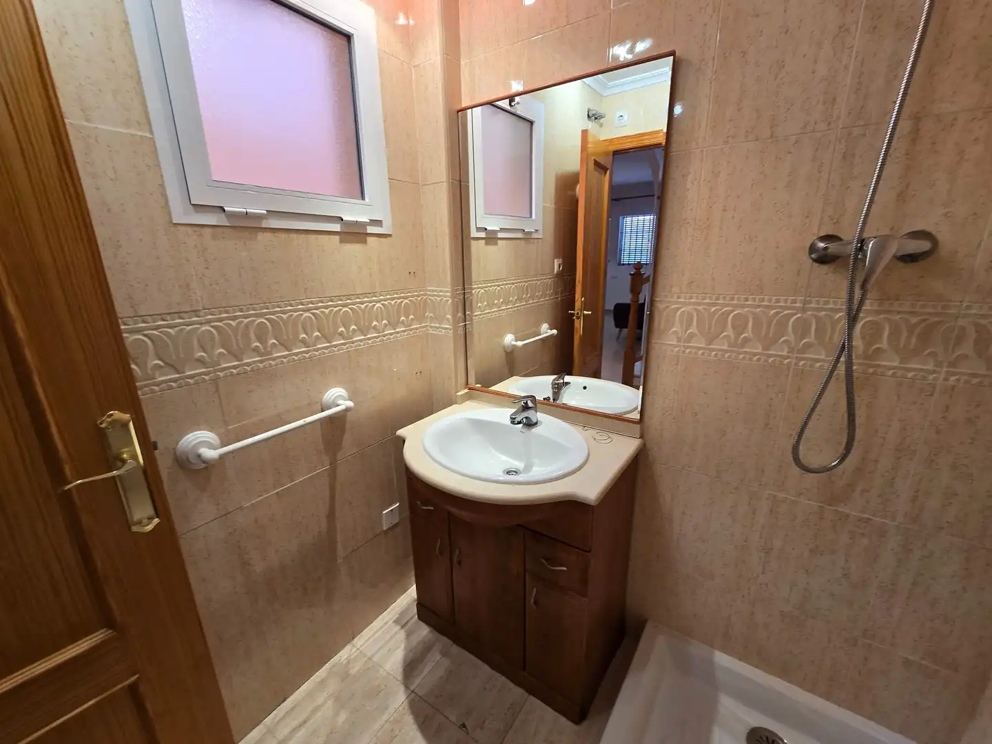 Baño de Apartamento de alquiler en Santa Pola con Aire acondicionado, Terraza y Trastero