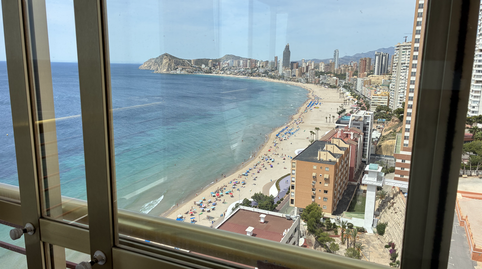 Foto 4 de Apartamento de alquiler en Armada Española, Playa Poniente, Benidorm