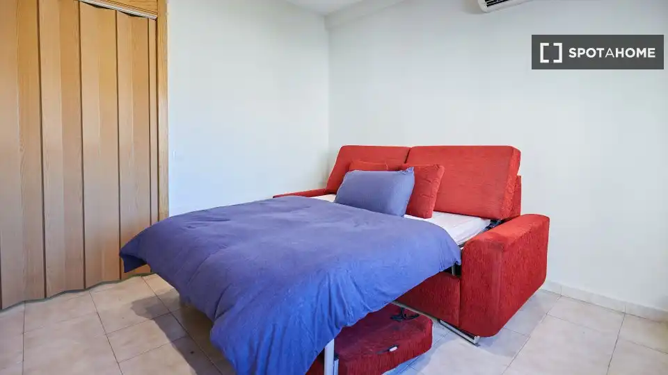 Habitación de Piso de alquiler en Madrid con Aire acondicionado, Calefacción y Amueblado