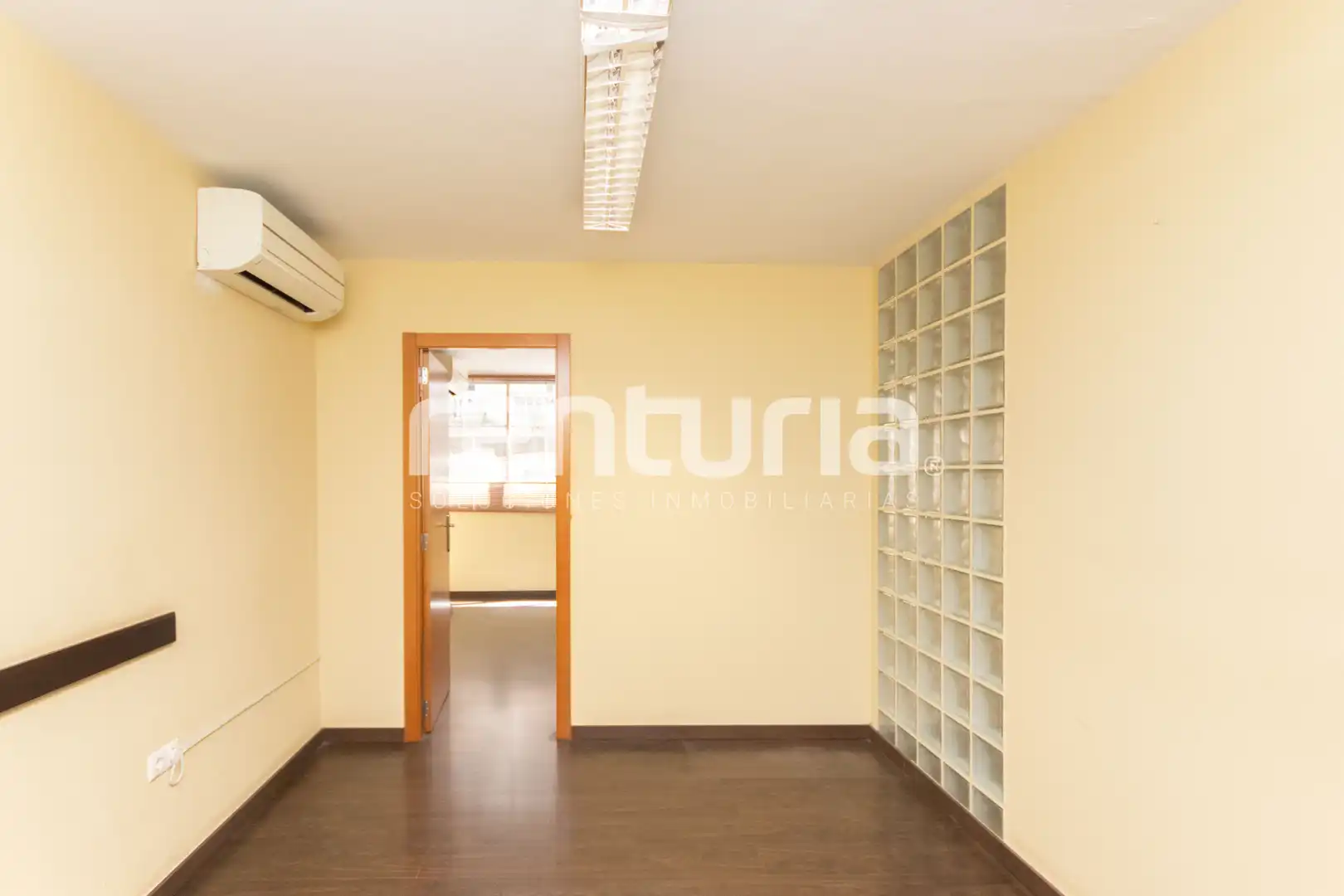 Büro mit Terrasse zur Miete in Carrer de les Garrigues, imagen 21