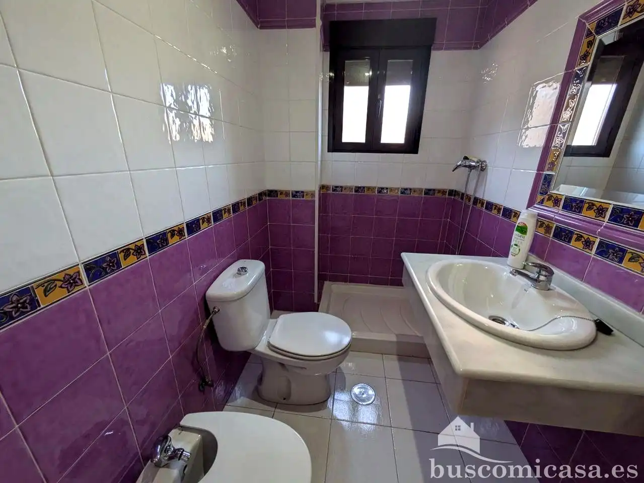 Baño de Local de alquiler en Linares con Aire acondicionado