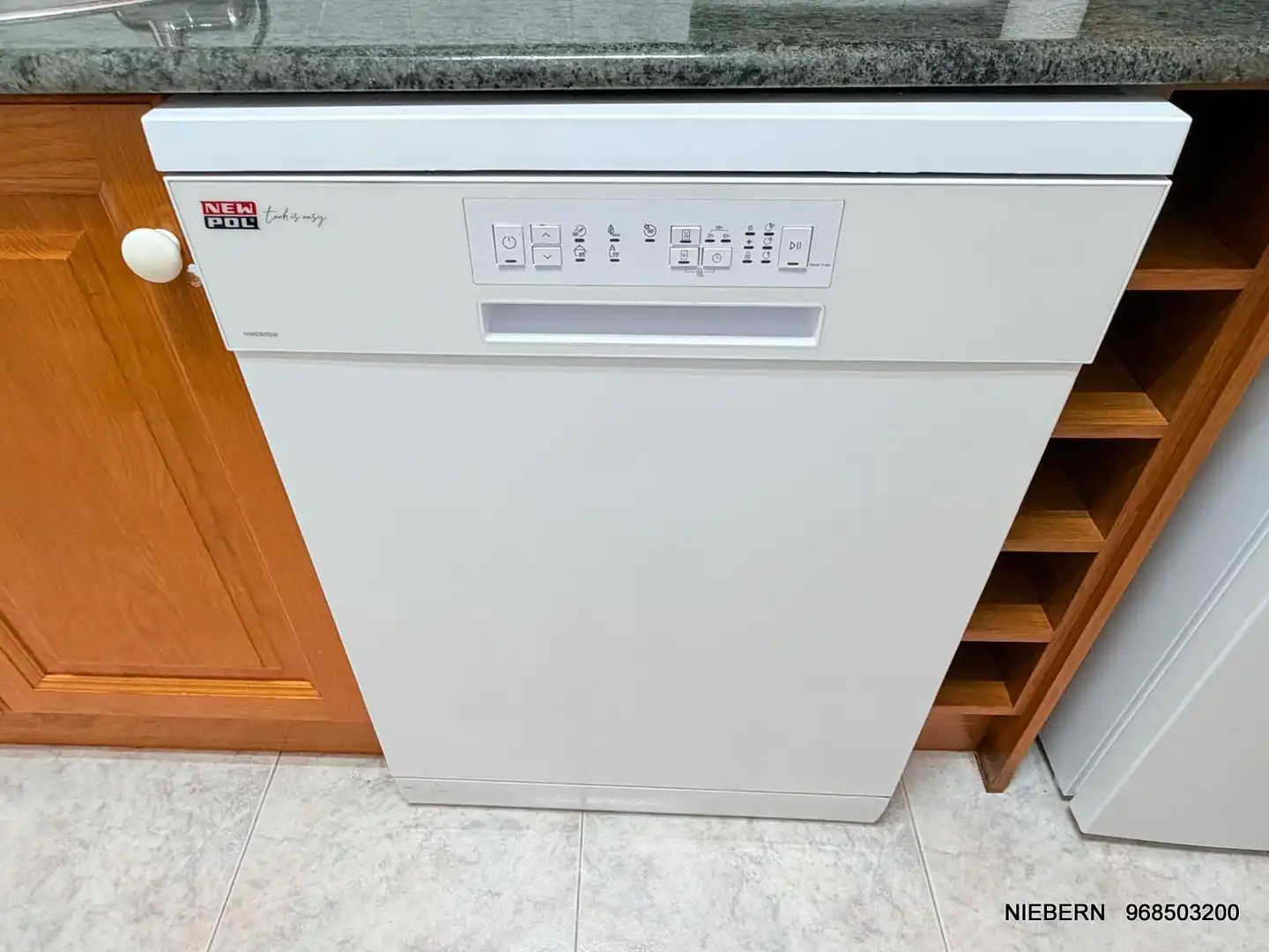 Flat with terrace to rent in Avenida de Venecia, imagen 67