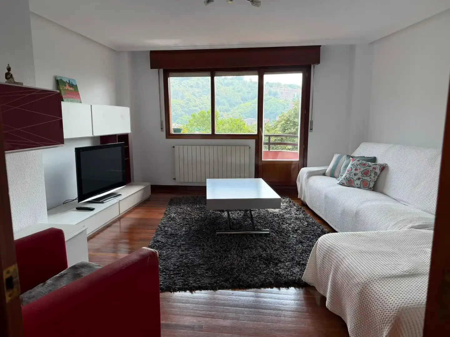 Sala d'estar de Pis en venda en Basauri  amb Calefacció, Terrassa i Traster