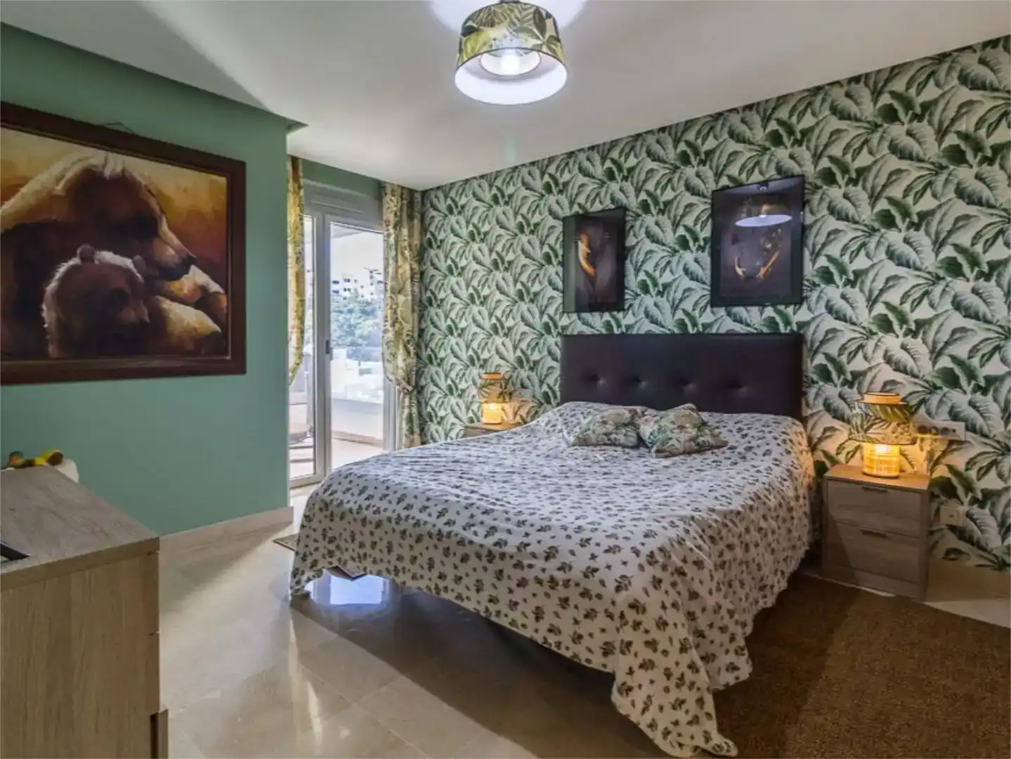 Bedroom of Flat for sale in Benahavís  with Air Conditioner, Private garden and Parquet flooring