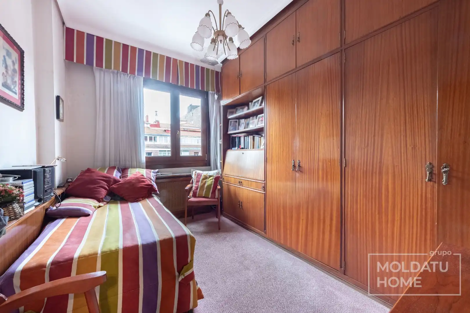 Bedroom of Flat for sale in Deusto