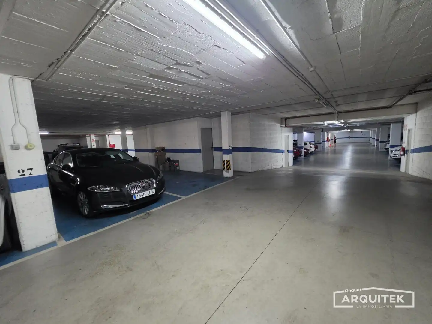 Aparcament de Pis en venda en Lleida amb Aire condicionat, Calefacció i Jardí privat