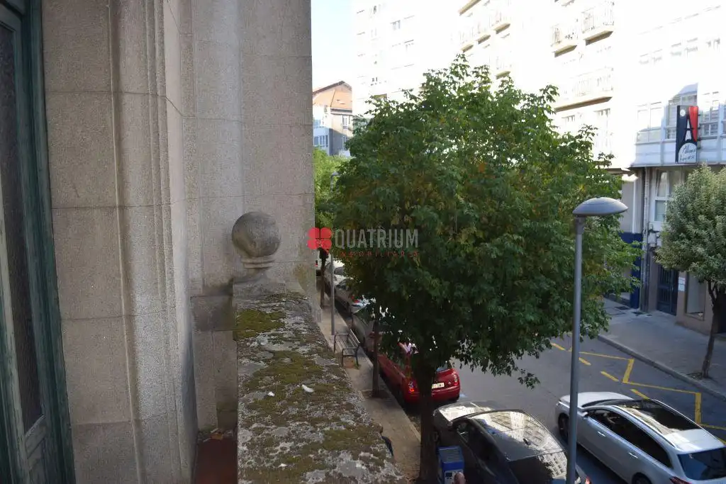 Außenansicht von Gebäude zum Verkauf in Santiago de Compostela 