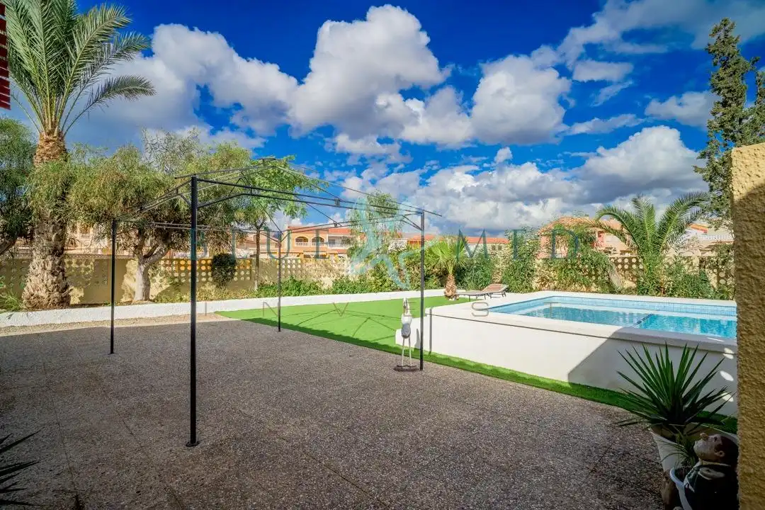 Piscina de Casa o xalet en venda en Puerto de Mazarrón