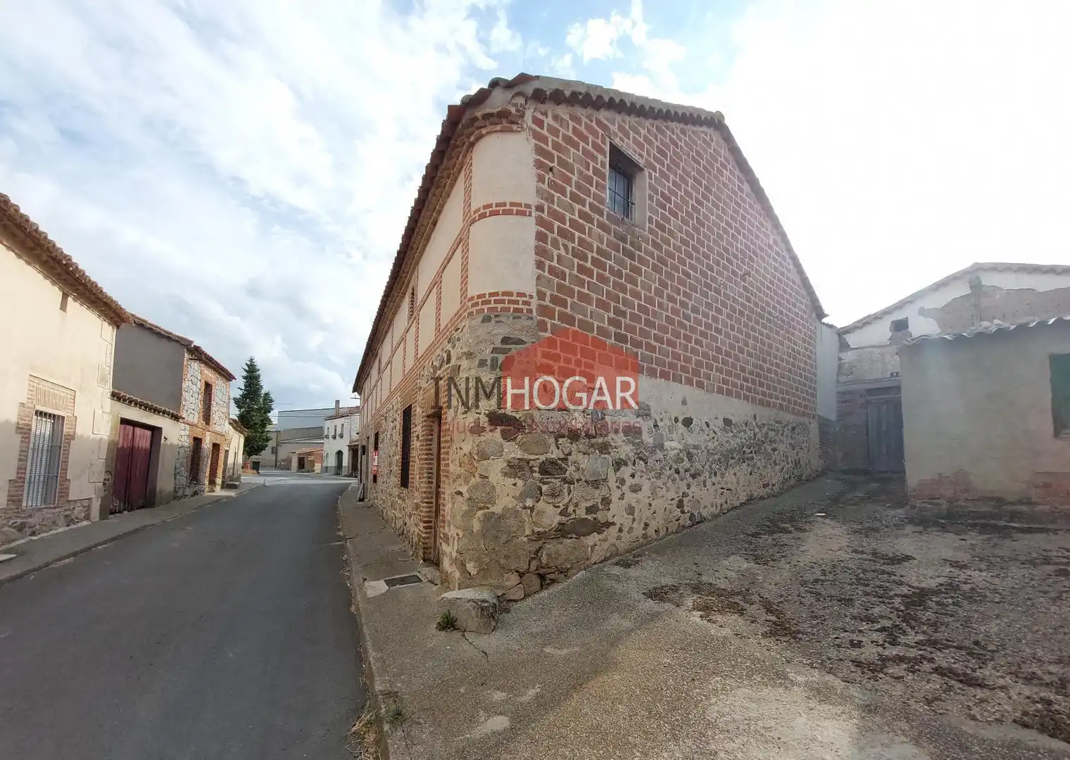 Exterior view of Houses for sale in Peñalba de Ávila