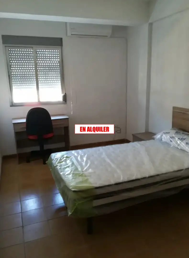 Schlafzimmer von Wohnung zur Miete in Ciudad Real mit Heizung, Terrasse und Möbliert