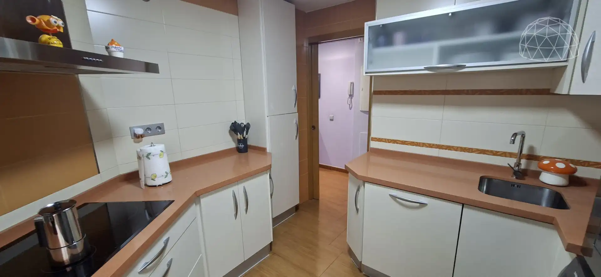 Kitchen of Flat for sale in Sevilla  with Air Conditioner, Storage room and Furnished