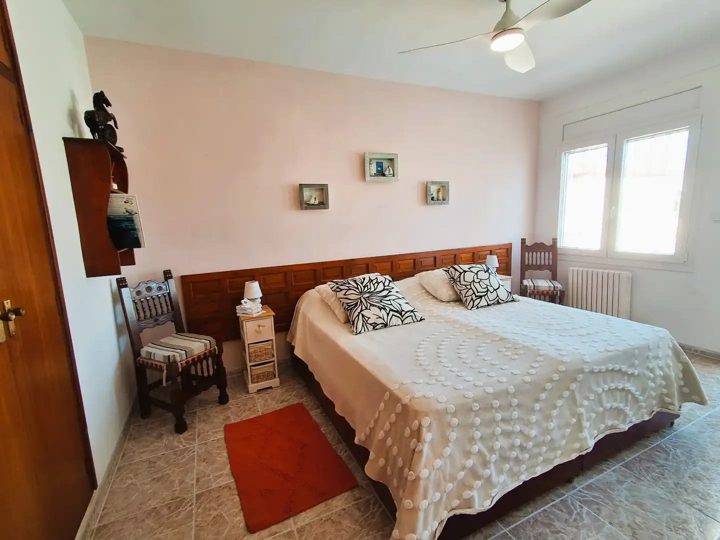 Schlafzimmer von Haus oder Chalet zum Verkauf in Mont-roig del Camp mit Klimaanlage, Heizung und Privatgarten