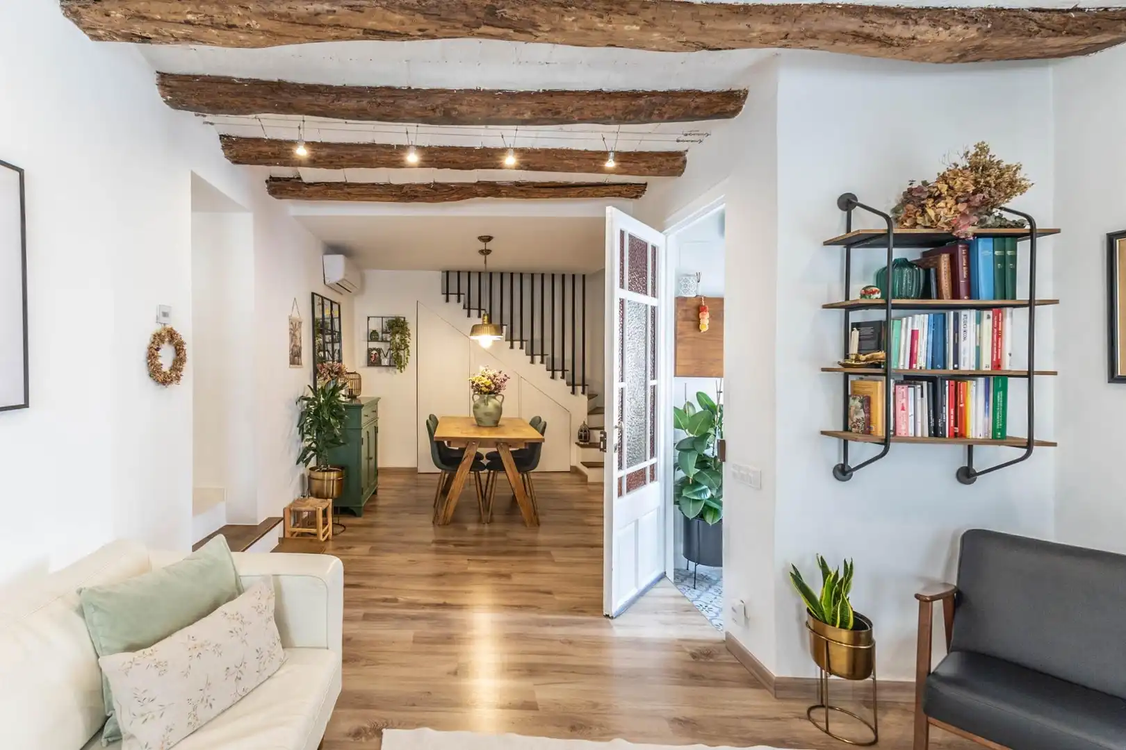 Living room of Houses for sale in Molins de Rei  with Air Conditioner, Heating and Parquet flooring