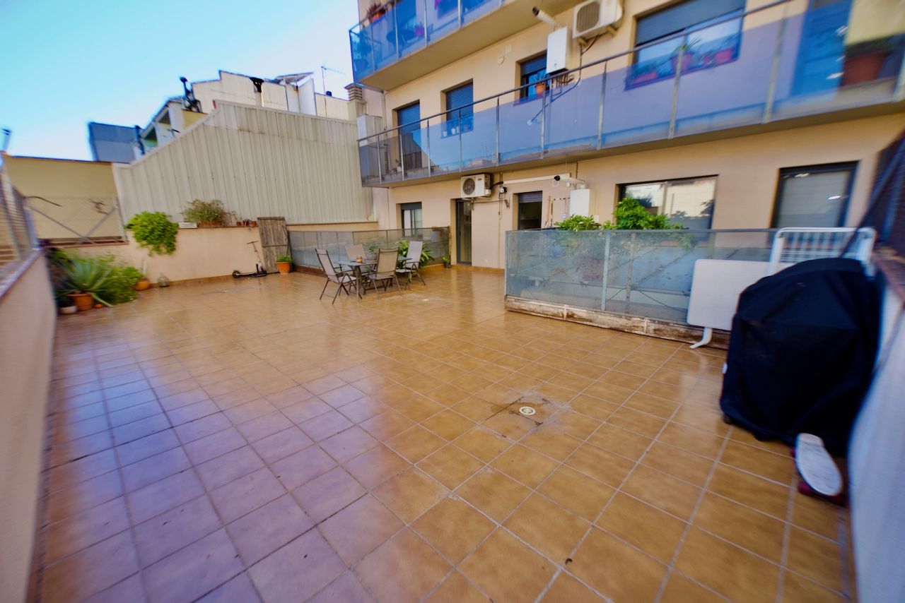 Terrace of Planta baja for sale in Terrassa  with Air Conditioner, Heating and Parquet flooring