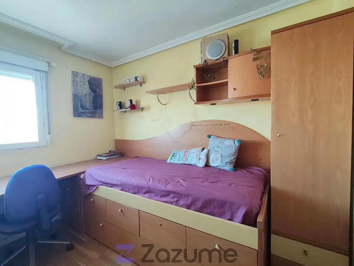 Schlafzimmer von Wohnung zur Miete in Usera