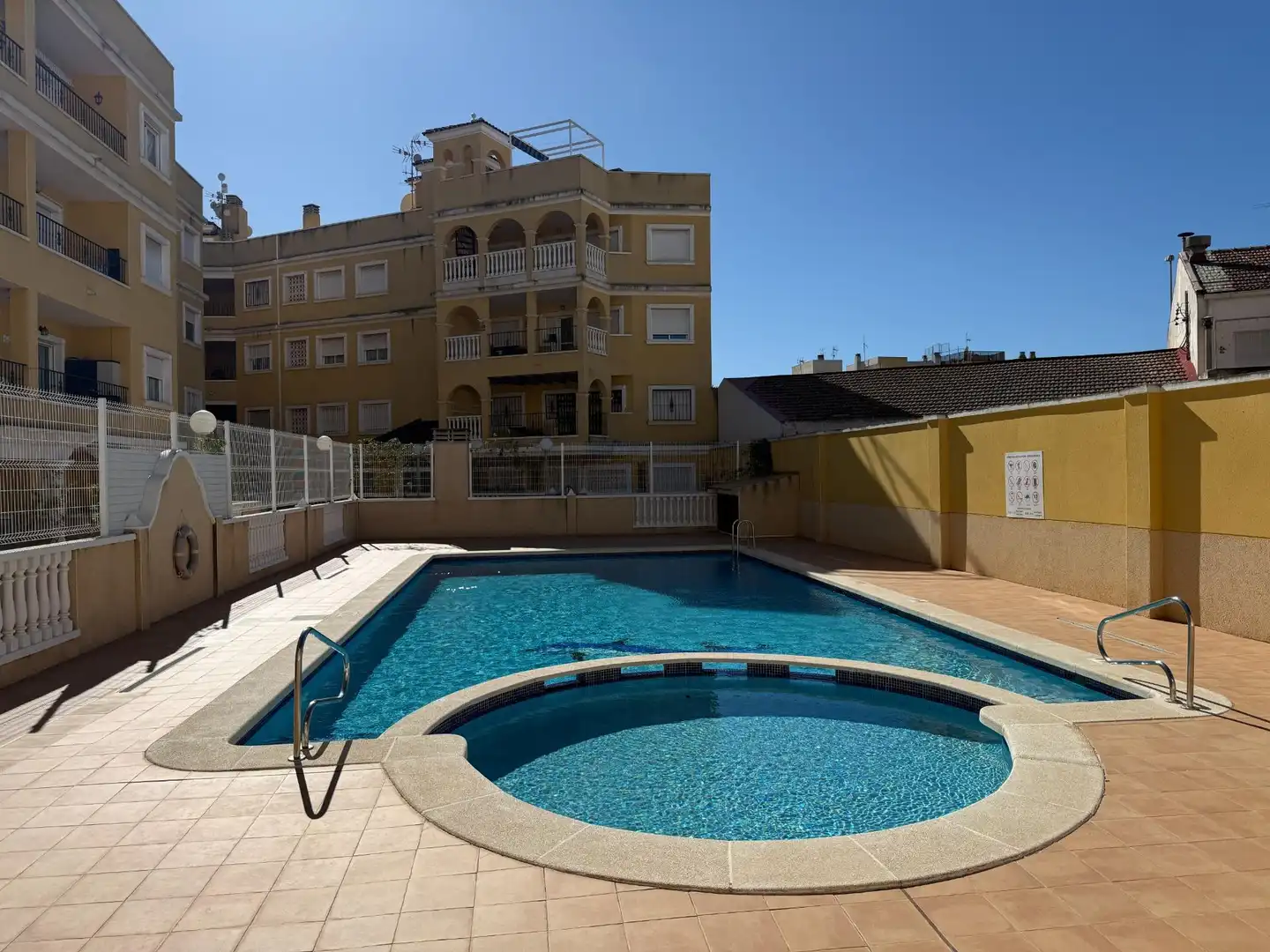 Piso con piscina en venta en Almoradí