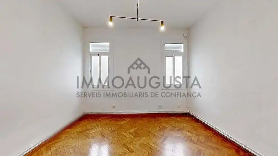 Pis en venda en Barcelona amb Parquet i Terrassa