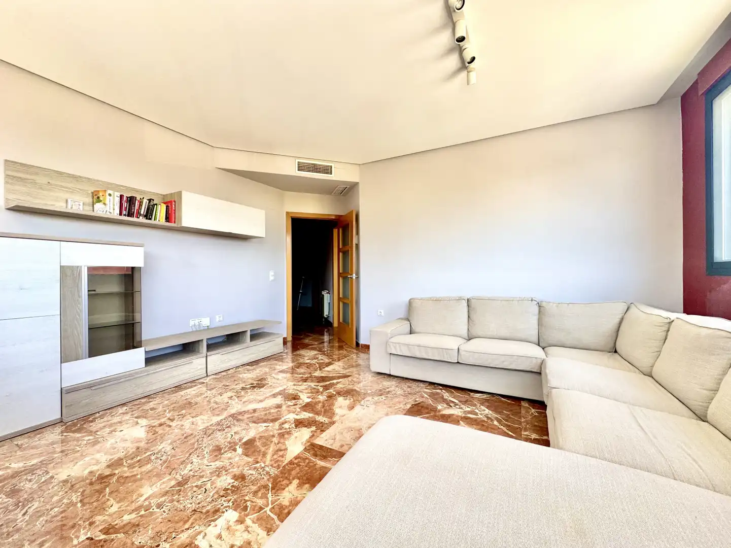 Living room of Flat for rent in Torrent  with Air Conditioner, Heating and Private garden