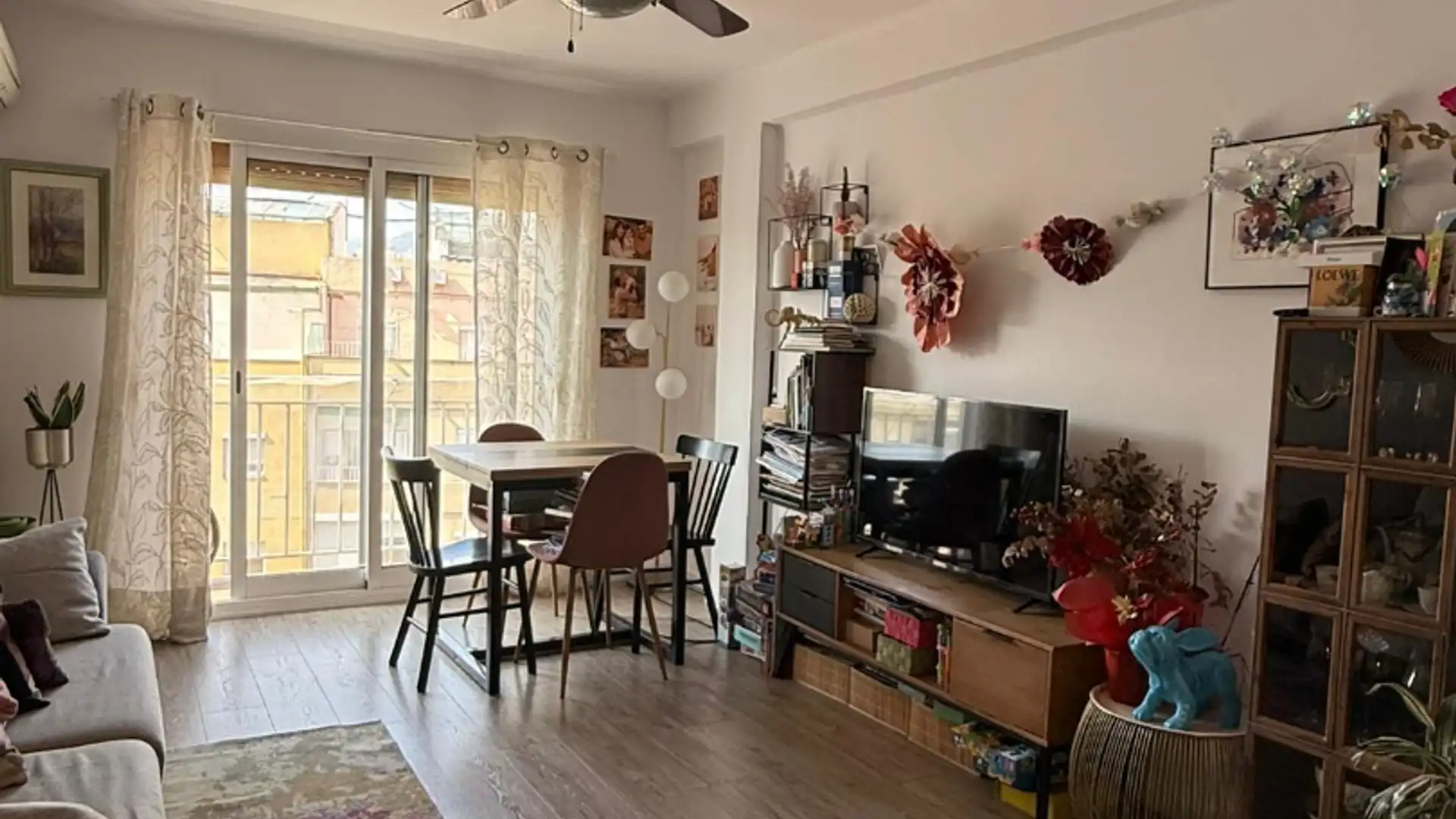 Sala d'estar de Pis en venda en  Barcelona Capital amb Calefacció, Moblat i Forn