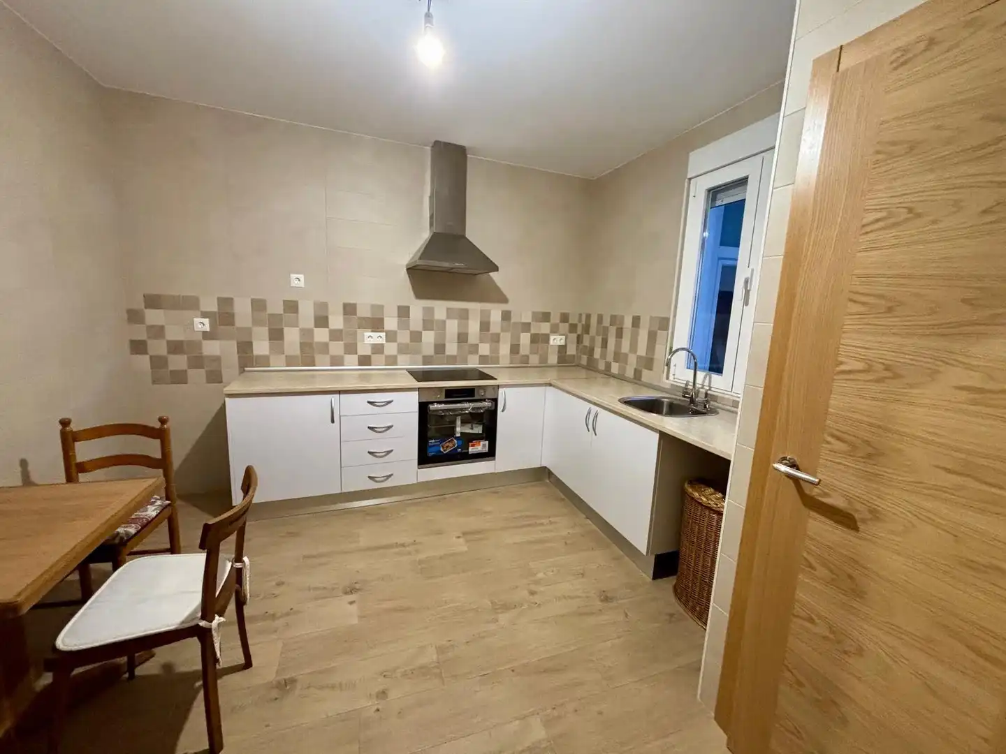 Cocina de Apartamento de alquiler en Castropodame con Terraza y Amueblado