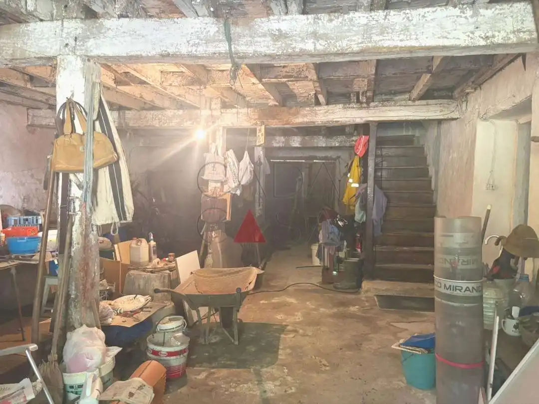 Houses for sale in Soba  with Private garden
