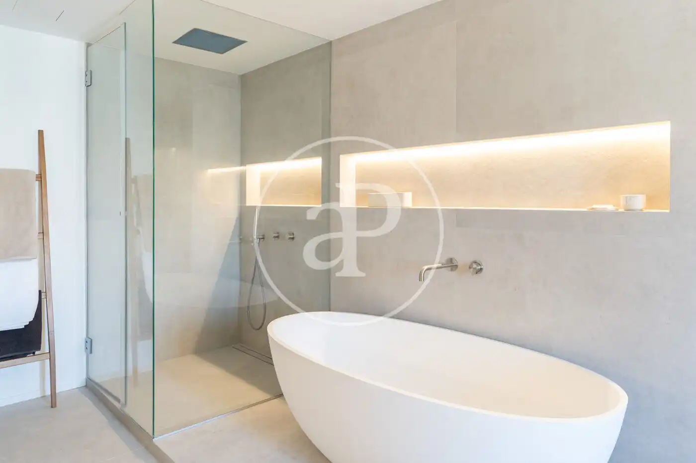 Bathroom of Flat for sale in  Palma de Mallorca  with Air Conditioner, Heating and Terrace