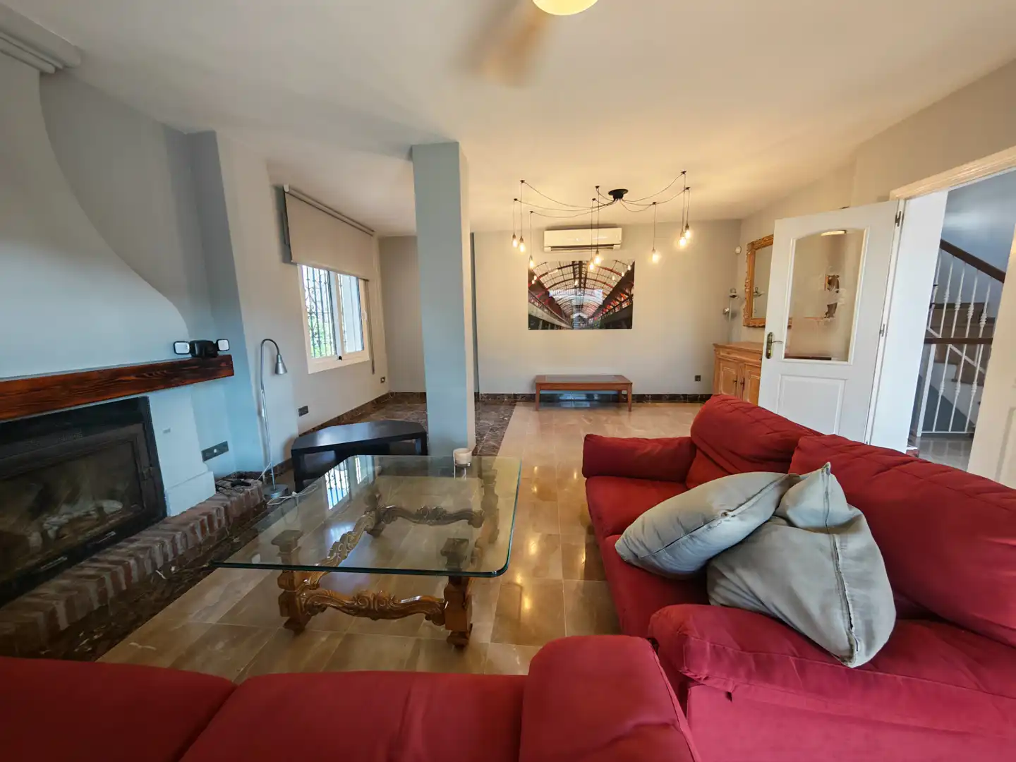 Sala de estar de Casa o chalet en venta en Alhaurín de la Torre con Aire acondicionado, Calefacción y Jardín privado