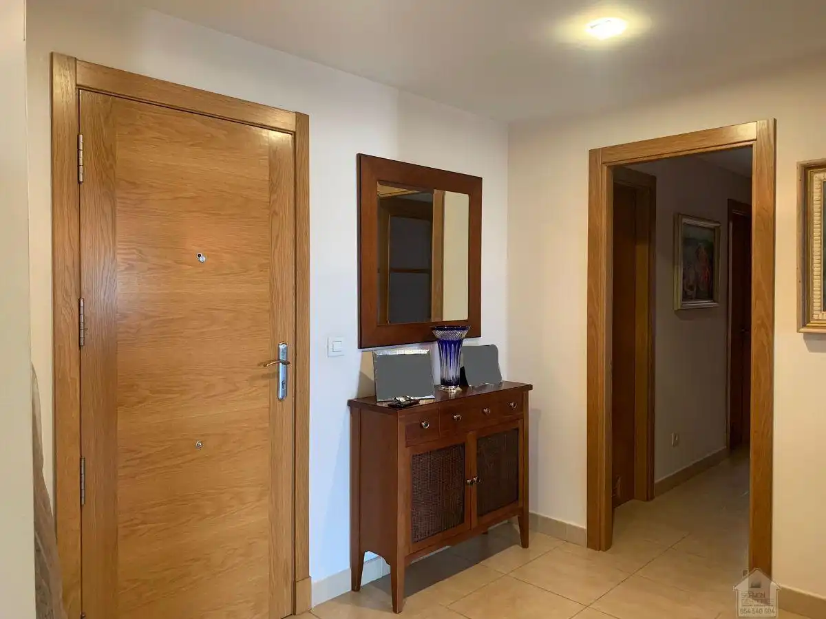 Flat for sale in El Cano - Los Bermejales