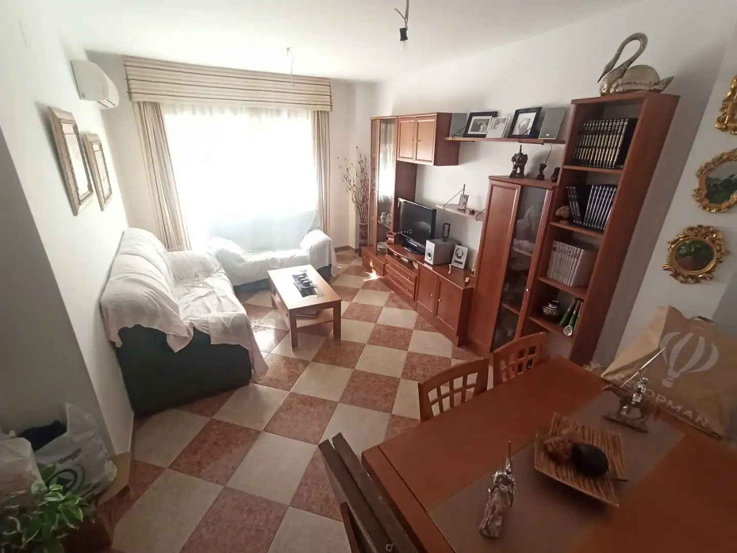 Sala d'estar de Pis en venda en Fuente del Maestre amb Aire condicionat i Balcó