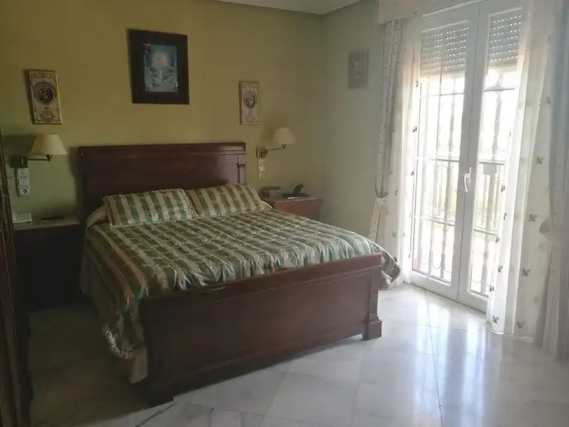 Dormitori de Casa o xalet en venda en Córdoba amb Aire condicionat, Calefacció i Jardí privat