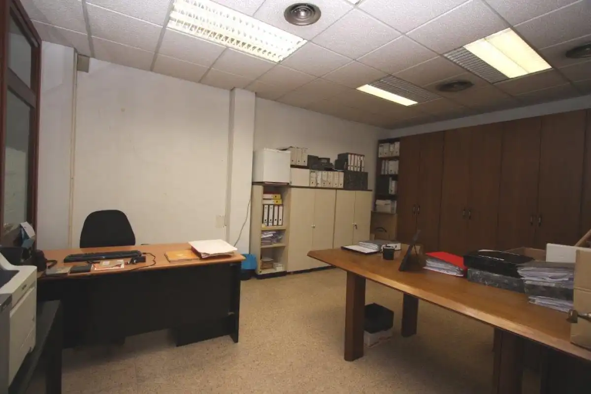 Oficina en venda en Sant Vicenç Dels Horts amb Aire condicionat