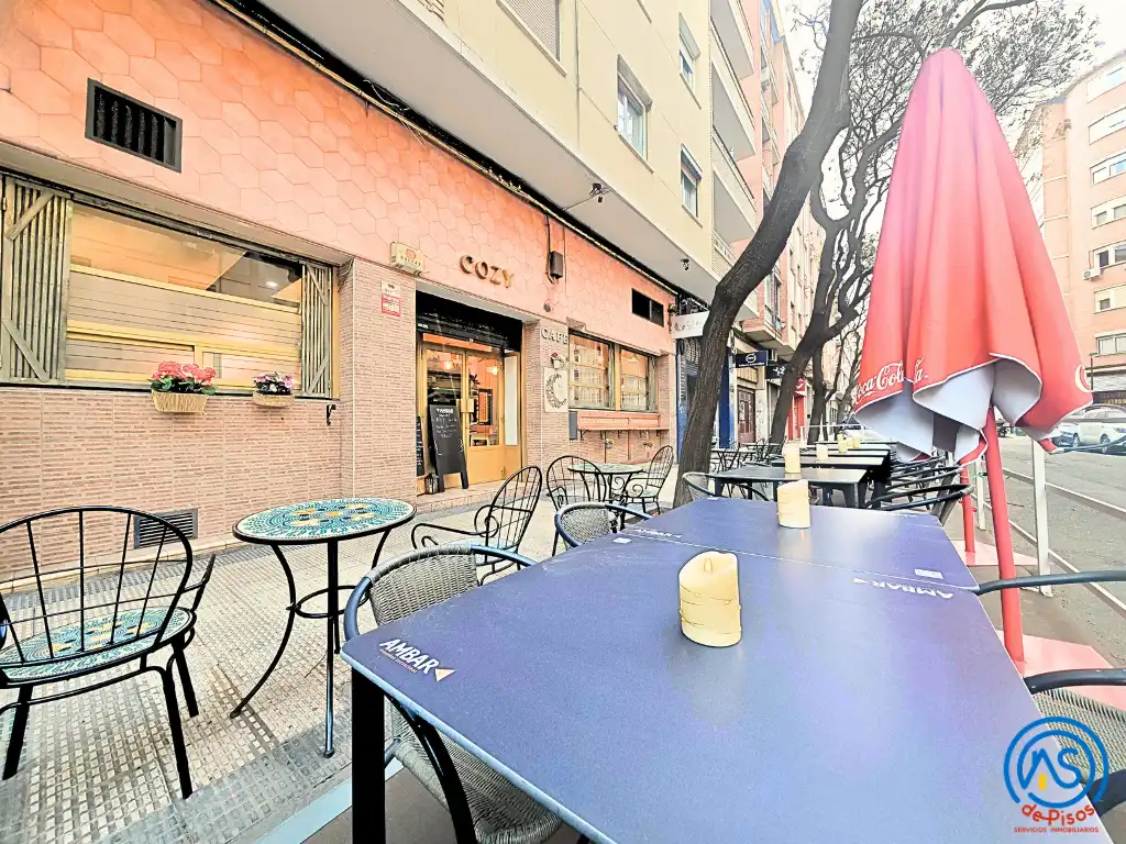 Local en traspaso en Zaragoza con Aire acondicionado, Calefacción y Parquet