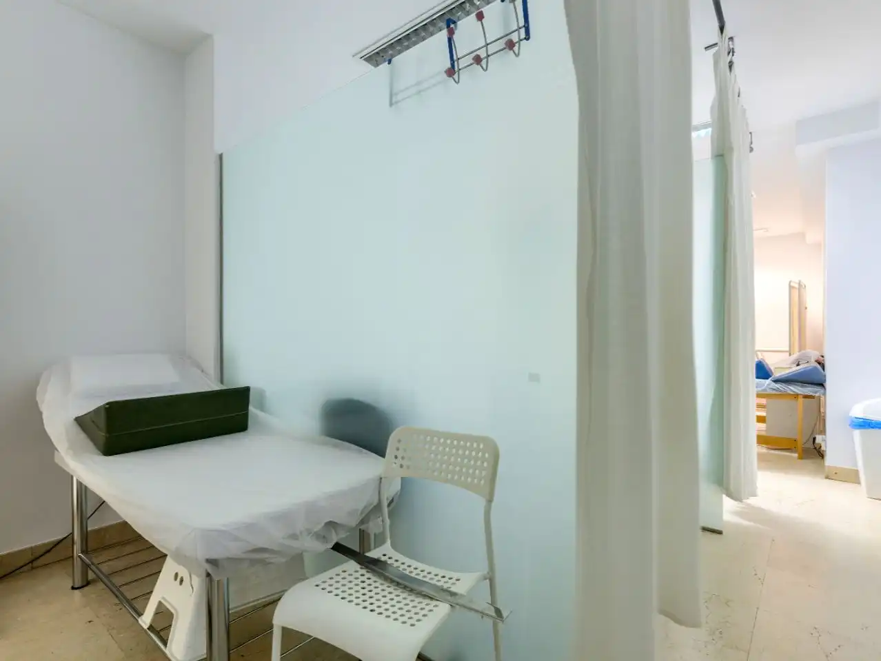 Bedroom of Commercial properties for rent in Madrid  with Air Conditioner, Heating and Furnished