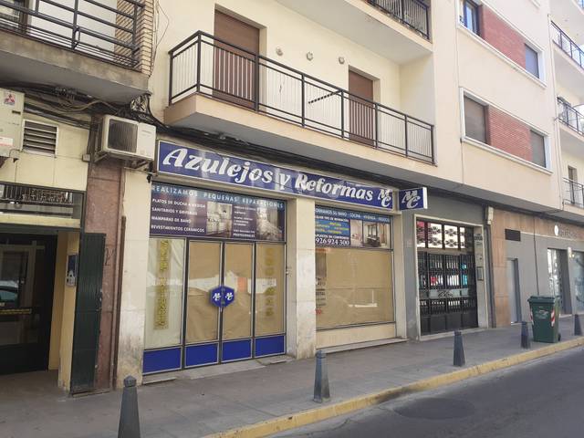 Local comercial en Venta en Calle Estación Vía Crucis en Plaza de Toros