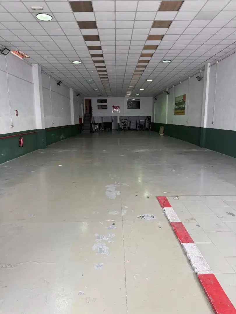 Nau industrial de lloguer en Fuenlabrada amb Alarma