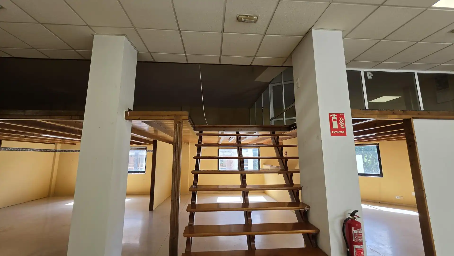 Gewerbefläche zur Miete in Avenida Santiago, Negreira, España, imagen 8