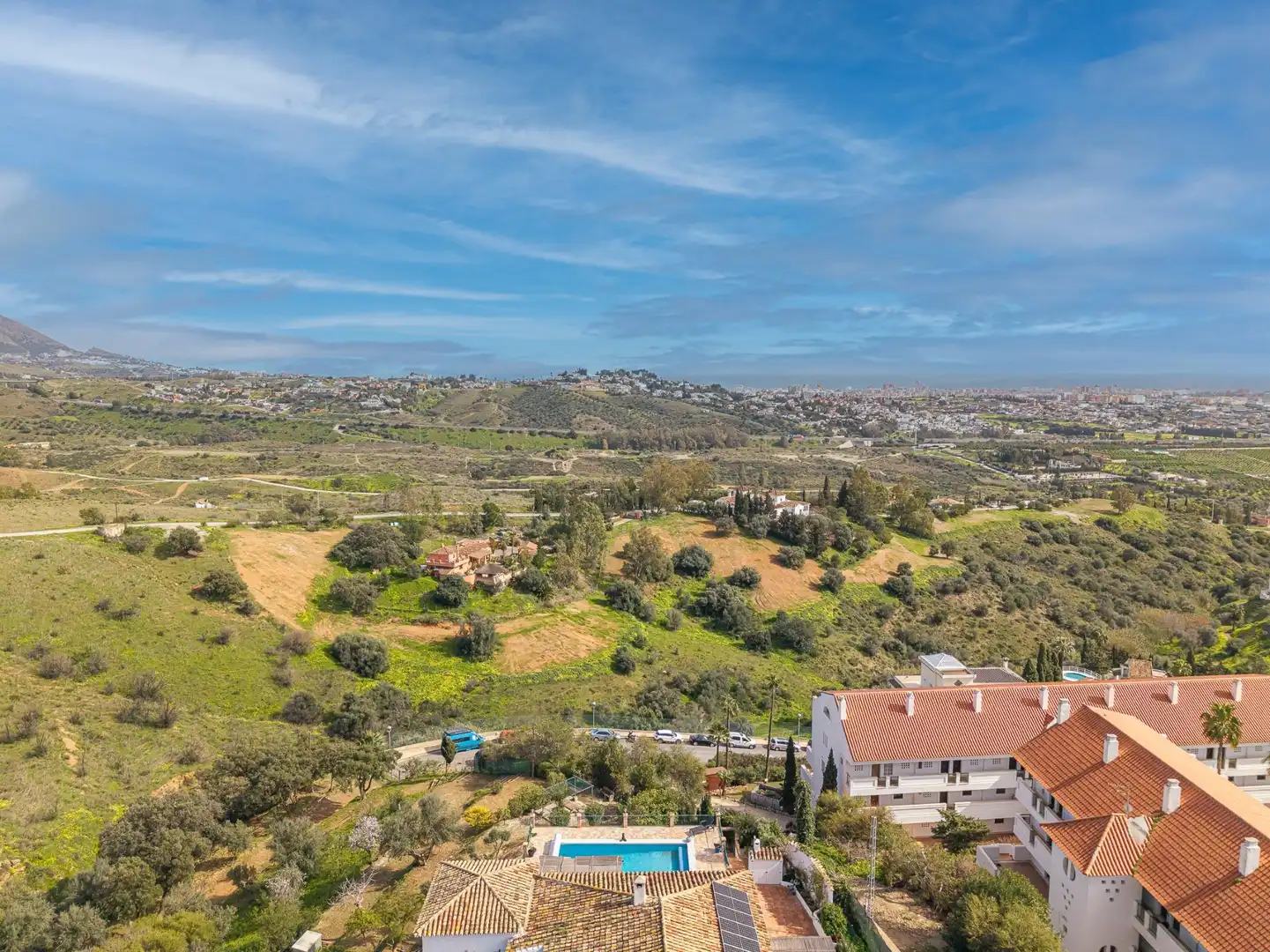 Vista exterior de Casa o xalet en venda en Mijas amb Aire condicionat, Calefacció i Jardí privat