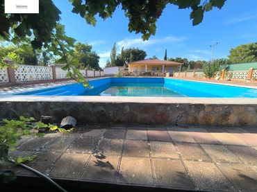 Villa con piscina in vendita a Pedanías - Extrarradio