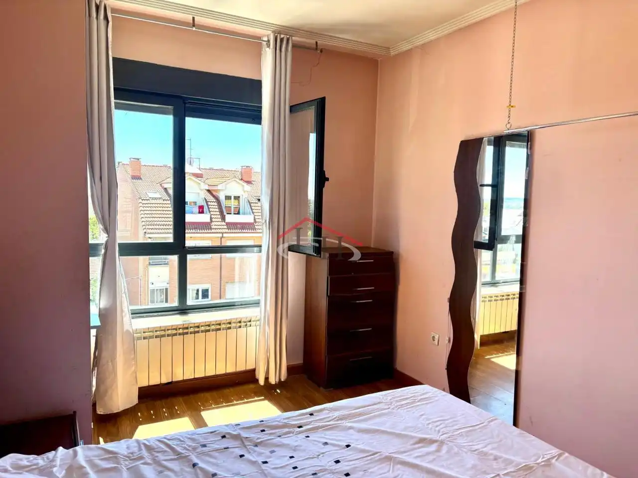 Bedroom of Apartments for sale in Valverde de la Virgen  with Heating, Parquet flooring and Terrace