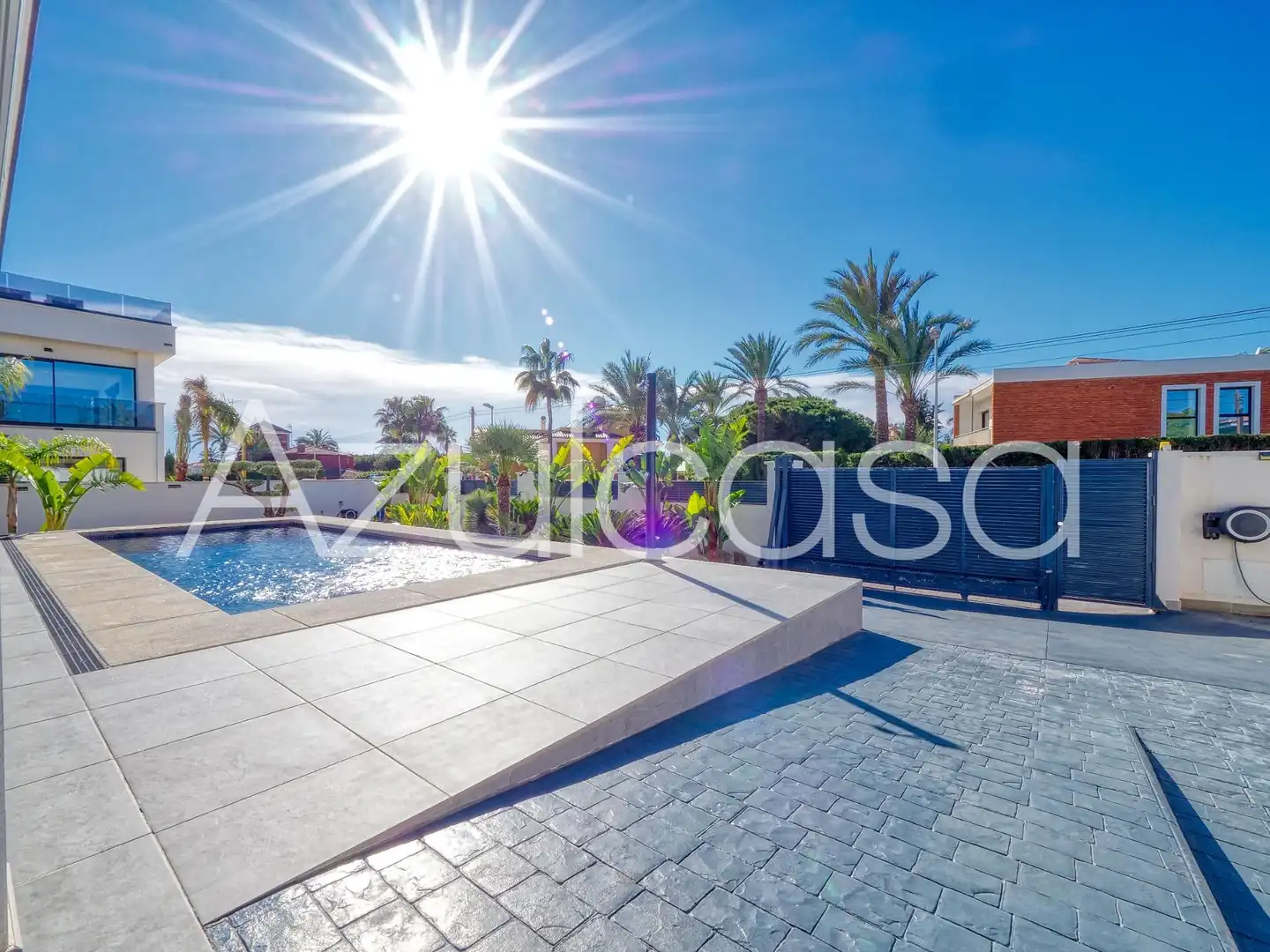 Vista exterior de Casa o chalet en venta en Sant Joan d'Alacant con Aire acondicionado, Terraza y Piscina