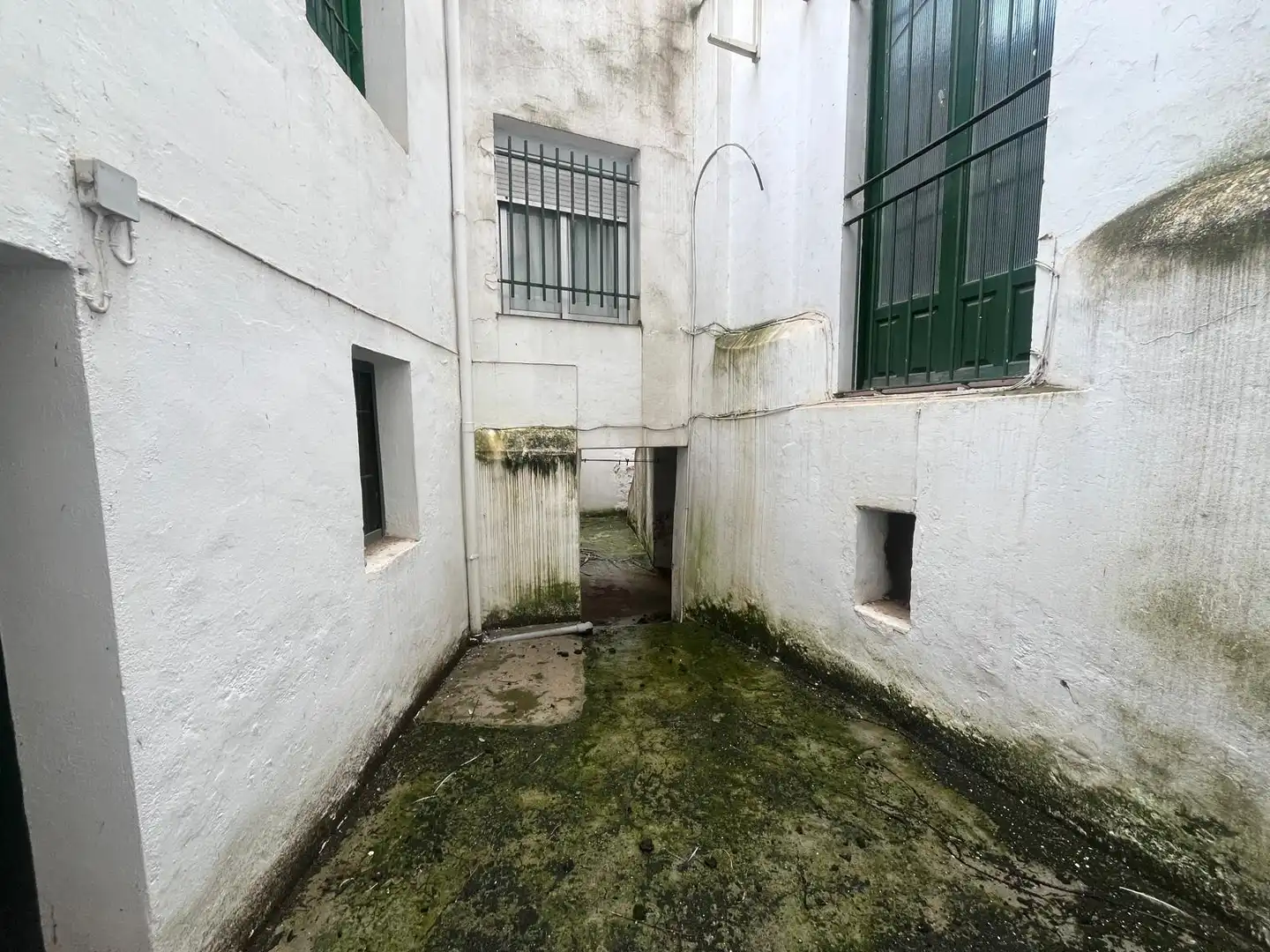 Vista exterior de Edifici en venda en Cáceres