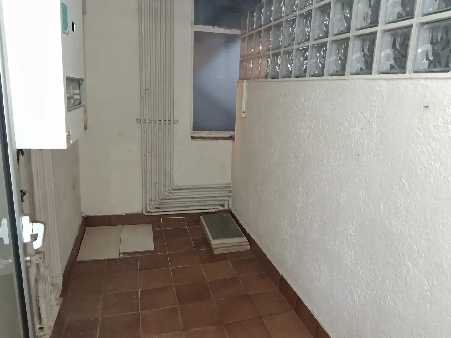 Wohnung zum Verkauf in Sabadell mit Heizung, Parkett und Ofen