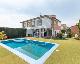Exterior view of Flat to rent in Riba-roja de Túria  with Air Conditioner, Heating and Private garden