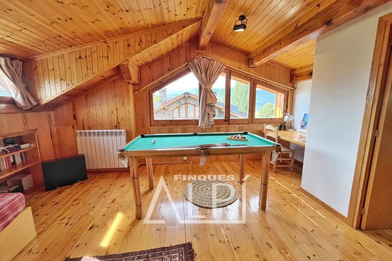 Living room of Detached homes for sale in Prats i Sansor  with Heating, Private garden and Parquet flooring
