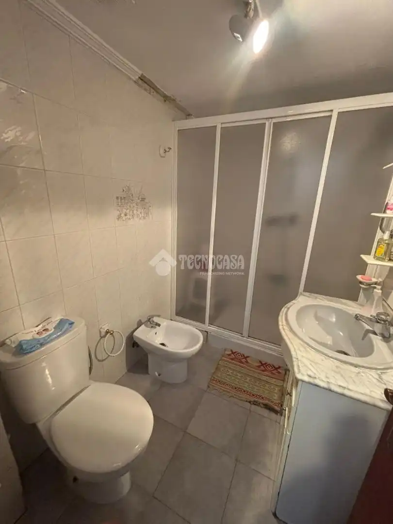Baño de Casa adosada en venta en Madrid con Aire acondicionado y Amueblado