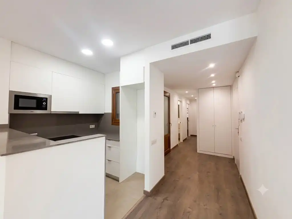 Piso con terraza en venta en Avinguda del Paral·lel, imagen 3