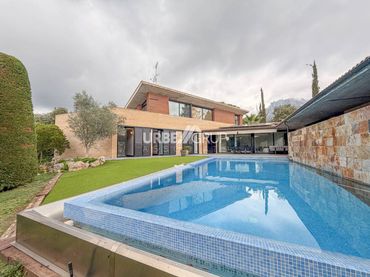 Casa amb piscina de lloguer a Matadepera