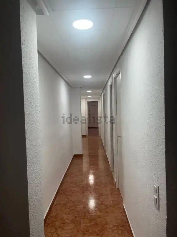 Flat for sale in Valencia  with Air Conditioner, Balcony and Internet