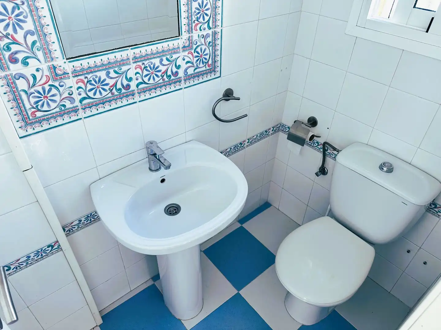 Baño de Casa adosada en venta en Salobreña con Aire acondicionado, Calefacción y Terraza